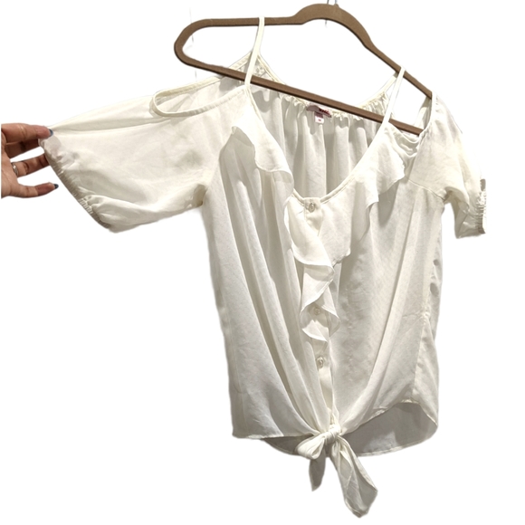 BONGO Front Tie Cold Shoulder Button Top - Picture 3 of 12